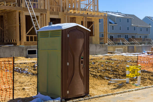 Portable Toilet Options We Offer in Mogadore, OH